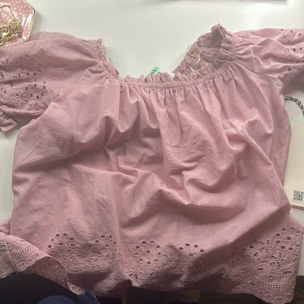 Off the shoulder puffed sleeves pink shirt